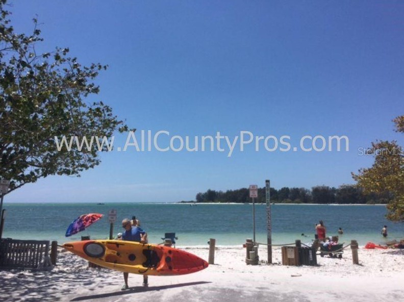 4119 Roberts Point Cir, Sarasota, FL 34242-1157