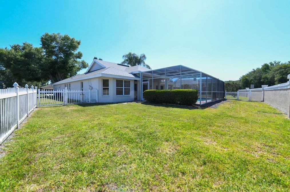 6121 55th Avenue Cir, Bradenton FL  34203-9755 exterior