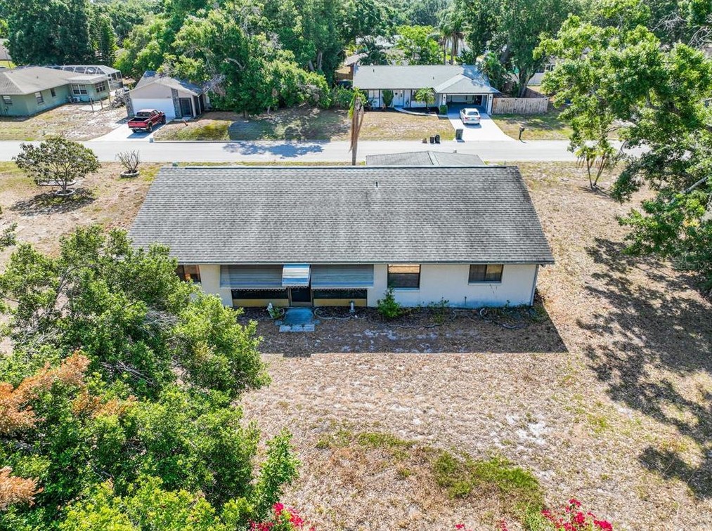 2475 Feiffer Cir, Sarasota FL  34235-6809 exterior