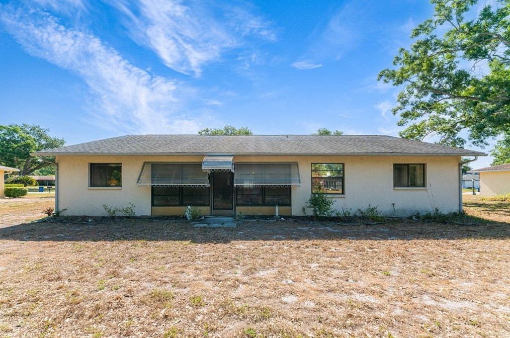 2475 Feiffer Cir, Sarasota FL  34235-6809 exterior