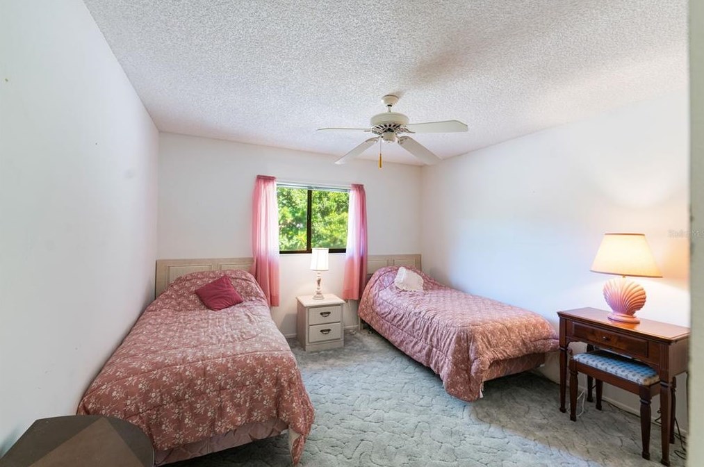 2475 Feiffer Cir, Sarasota FL  34235-6809 exterior