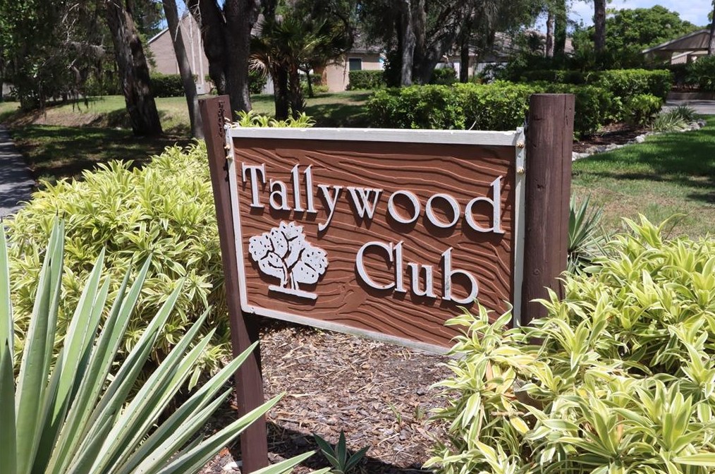 1213 Tallywood Dr, Sarasota, FL 34237-3226