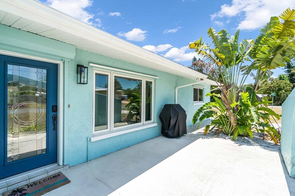 1440 Pearl St, Nokomis, FL 34275