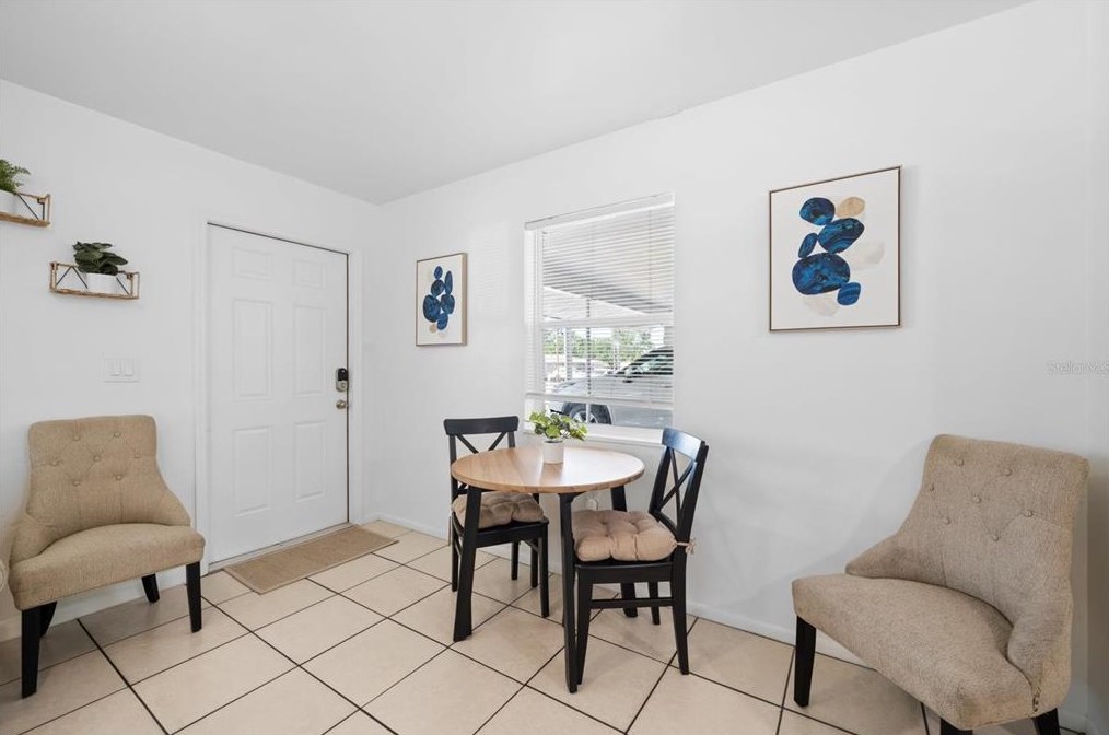 2043 Cass St, Sarasota FL  34231-7020 exterior