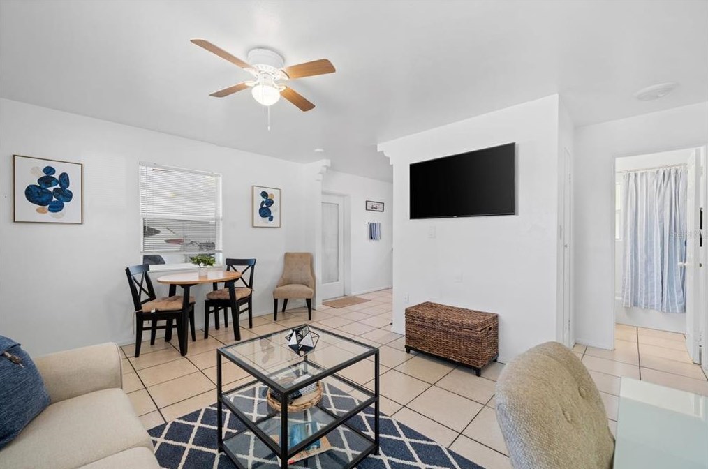 2043 Cass St, Sarasota FL  34231-7020 exterior