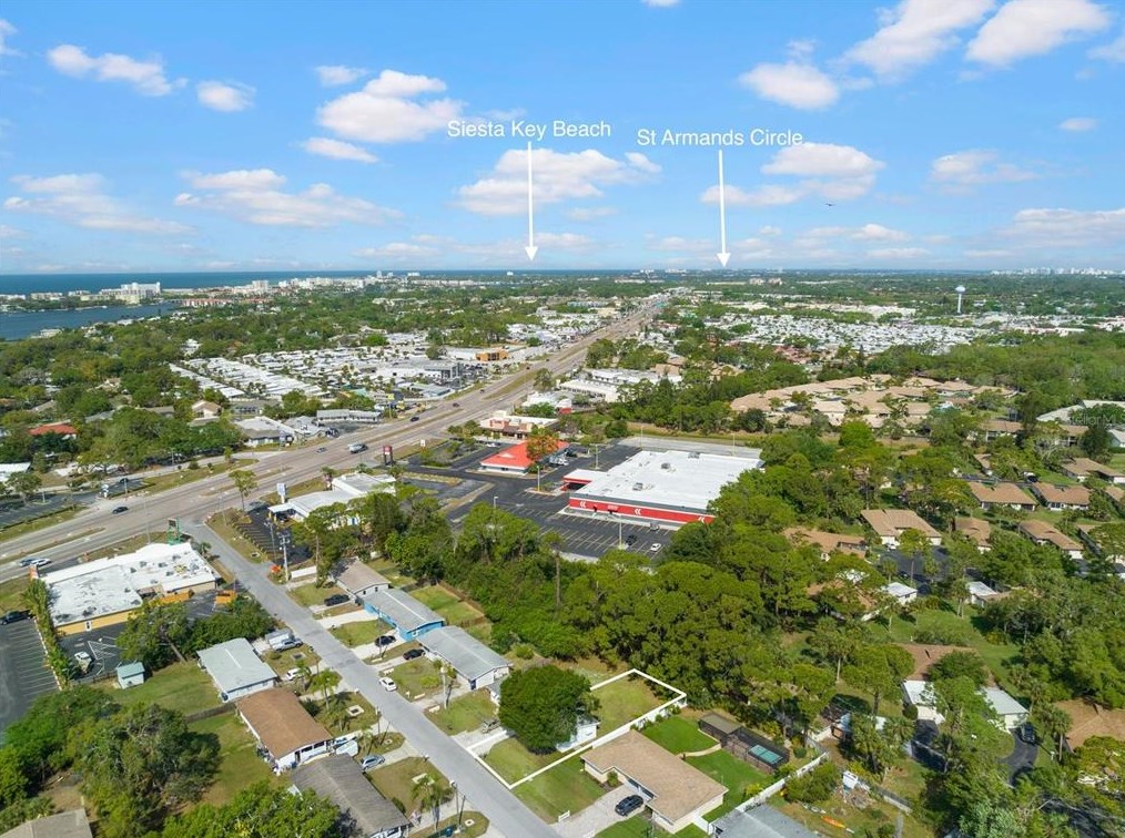 2043 Cass St, Sarasota FL  34231-7020 exterior