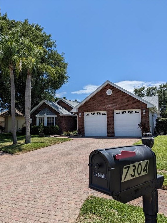 7304 43rd St, Sarasota, FL 34243-5105