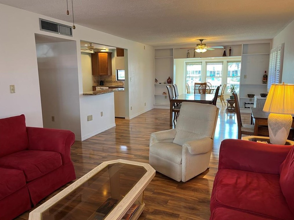 3854 Catalina Dr, Bradenton, FL 34210