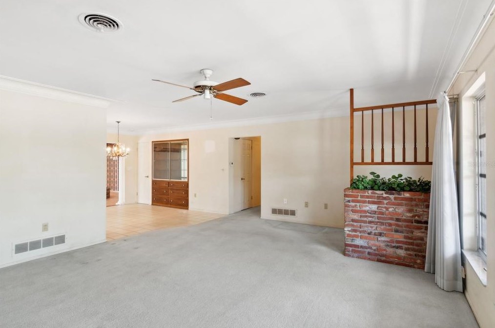 3300 Duncan Ave, Sarasota FL 34239-6605 exterior