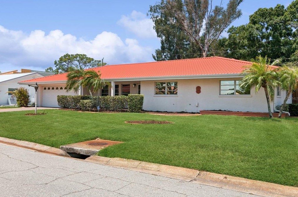 3300 Duncan Ave, Sarasota, FL 34239-6603