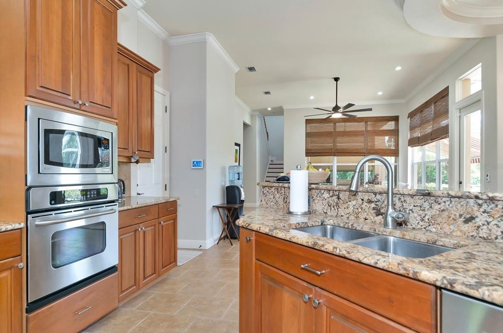 4782 Mainsail Dr, Bradenton FL  34208-9409 exterior