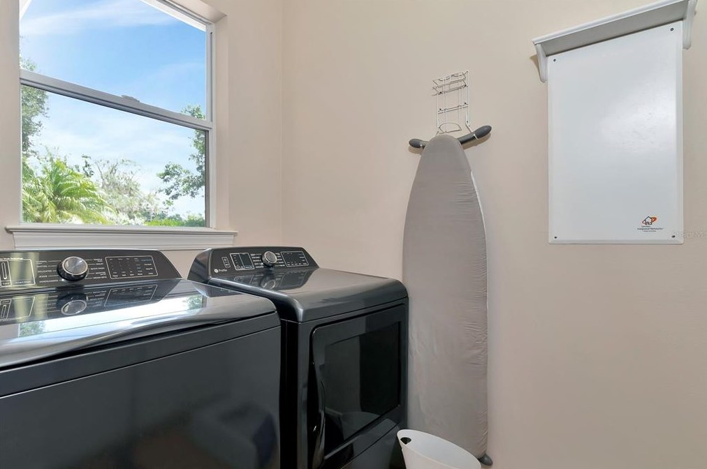 4782 Mainsail Dr, Bradenton FL  34208-9409 exterior