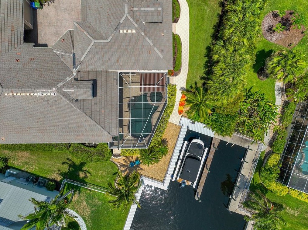 4782 Mainsail Dr, Bradenton FL  34208-9409 exterior