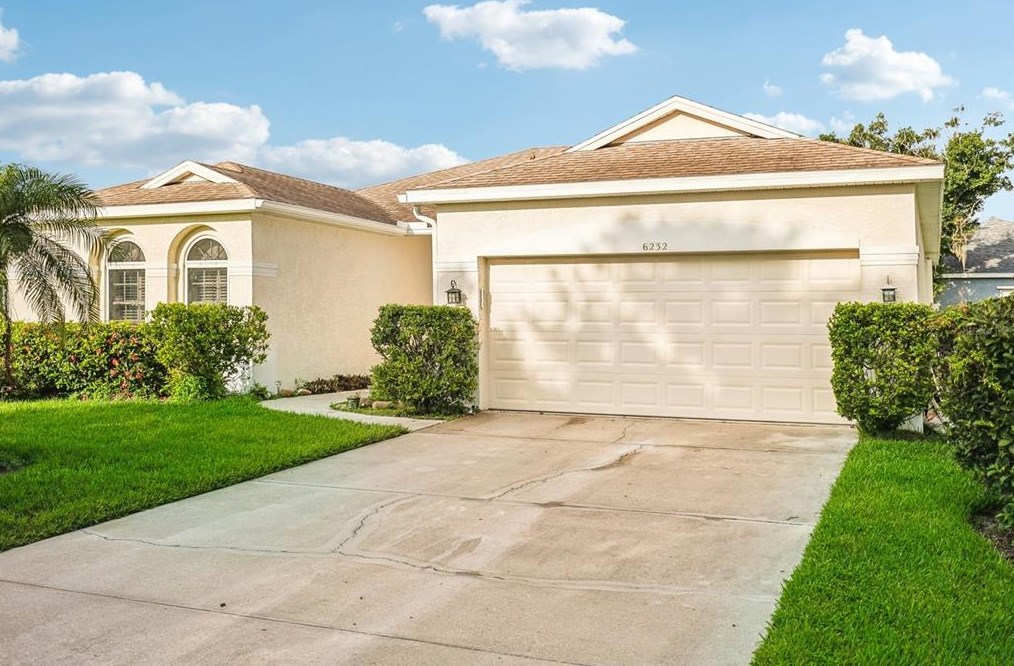 6232 Weymouth Dr, Sarasota, FL 34238