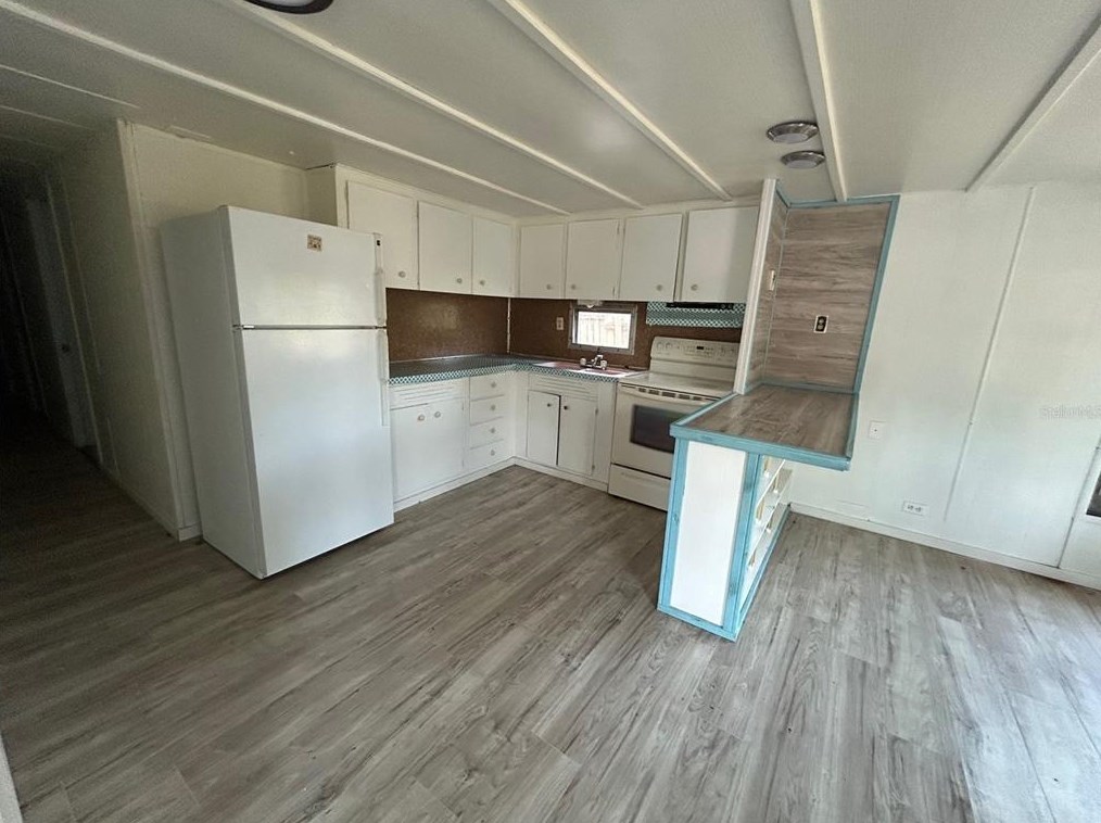 3933 Freedom Ave, Sarasota FL  34231-4505 exterior