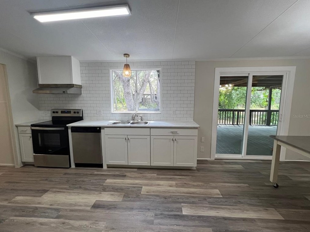 7955 Bunker Hill Rd, Parrish, FL 34219-5937