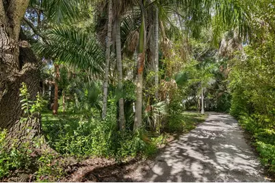 3301 Bay Shore Road, Sarasota, FL 34234 - Photo 12