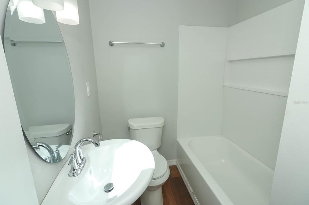 17 Washington Ave, Apopka FL  32703-7533 exterior