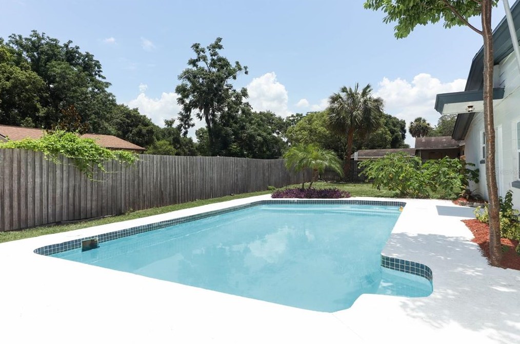 17 Washington Ave, Apopka FL  32703-7533 exterior