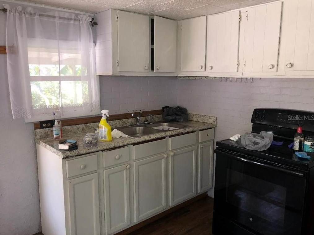 3716 19th St, Bradenton, FL 34208-4732