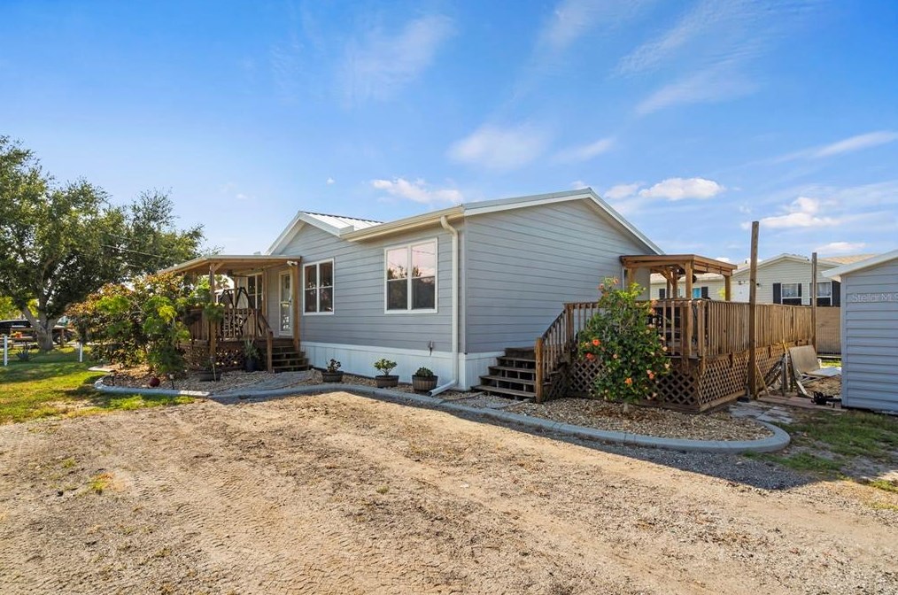 1626 Woodlawn Ave, Punta Gorda FL 33950-5757 exterior