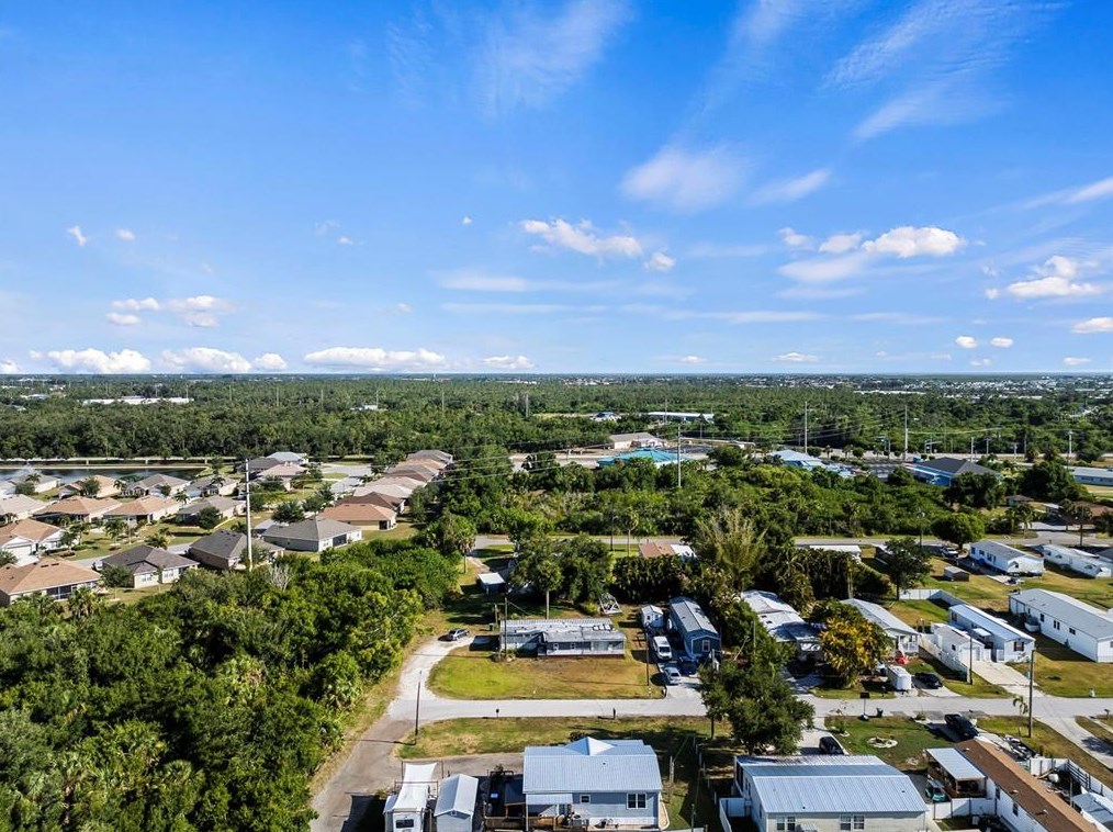 1626 Woodlawn Ave, Punta Gorda FL 33950-5757 exterior