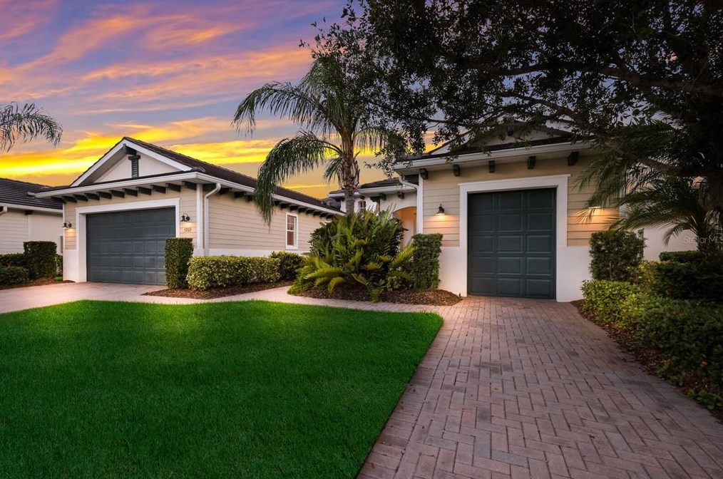 5209 Lake Overlook Ave, Bradenton, FL 34208-5700