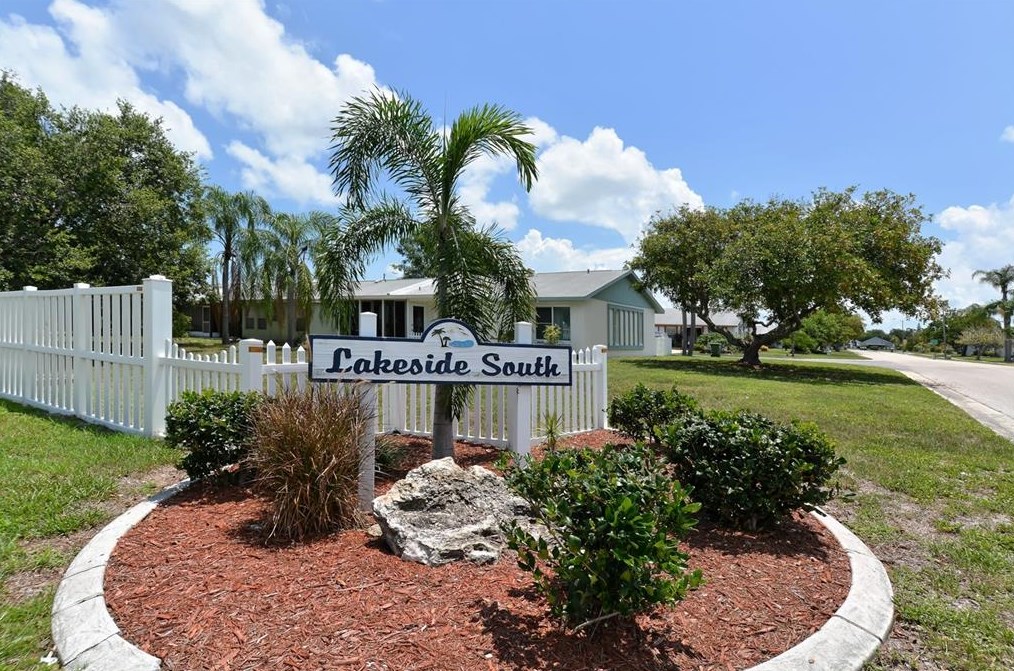 3947 37th Street Ct, Bradenton FL  34205-2303 exterior