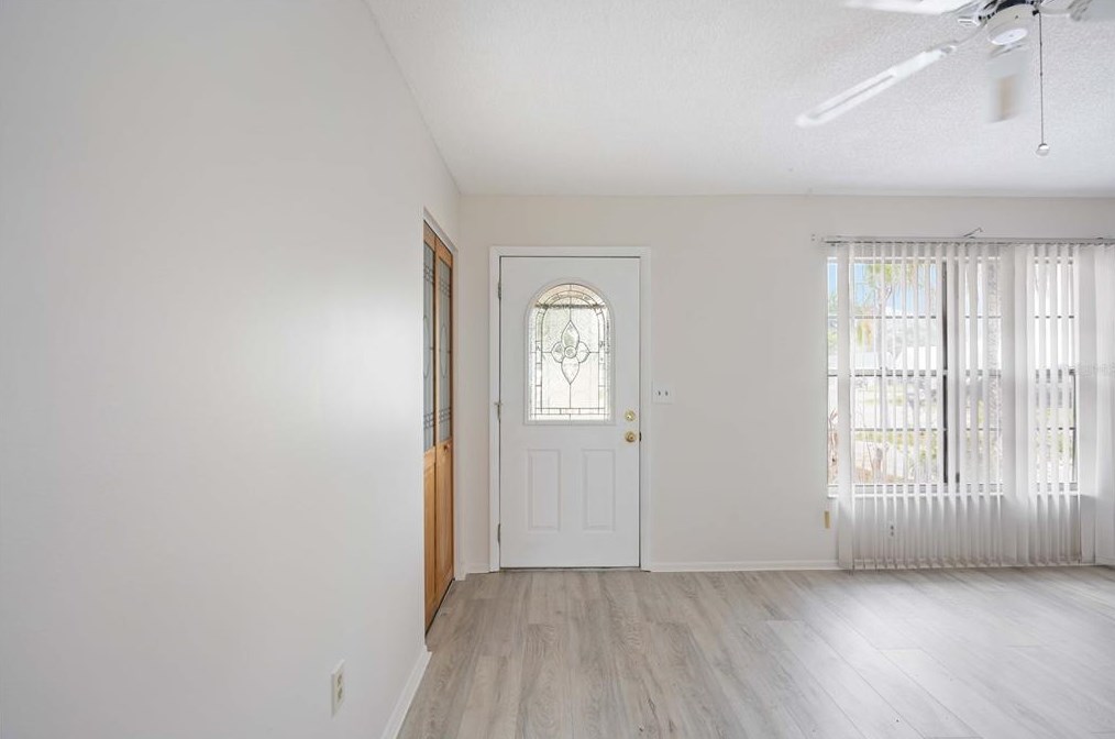4950 Vinson Way, Sarasota, FL 34232