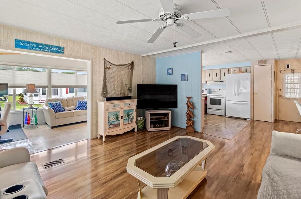 2221 Piazza Dr, Sarasota, FL 34238