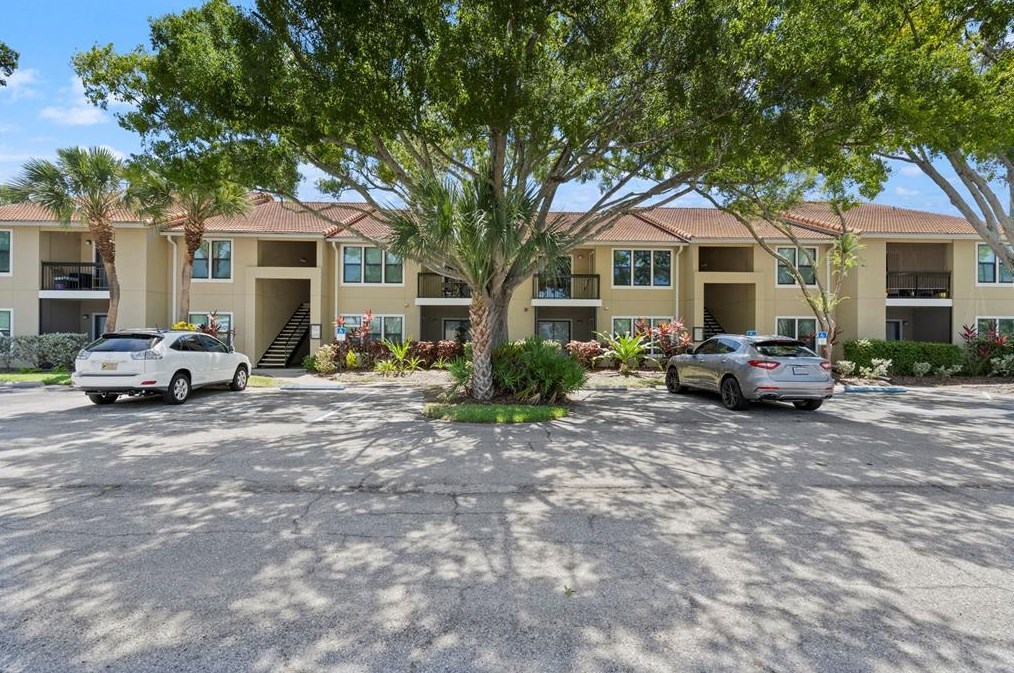 4020 Crockers Lake Blvd #527, Sarasota, FL 34238