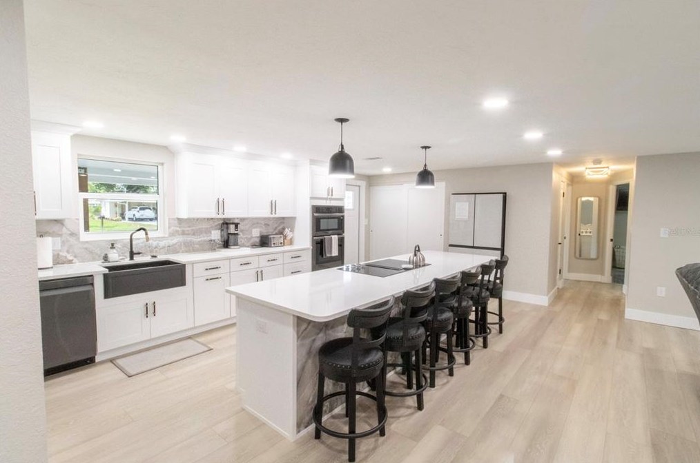 2781 Hatton St, Sarasota, FL 34237