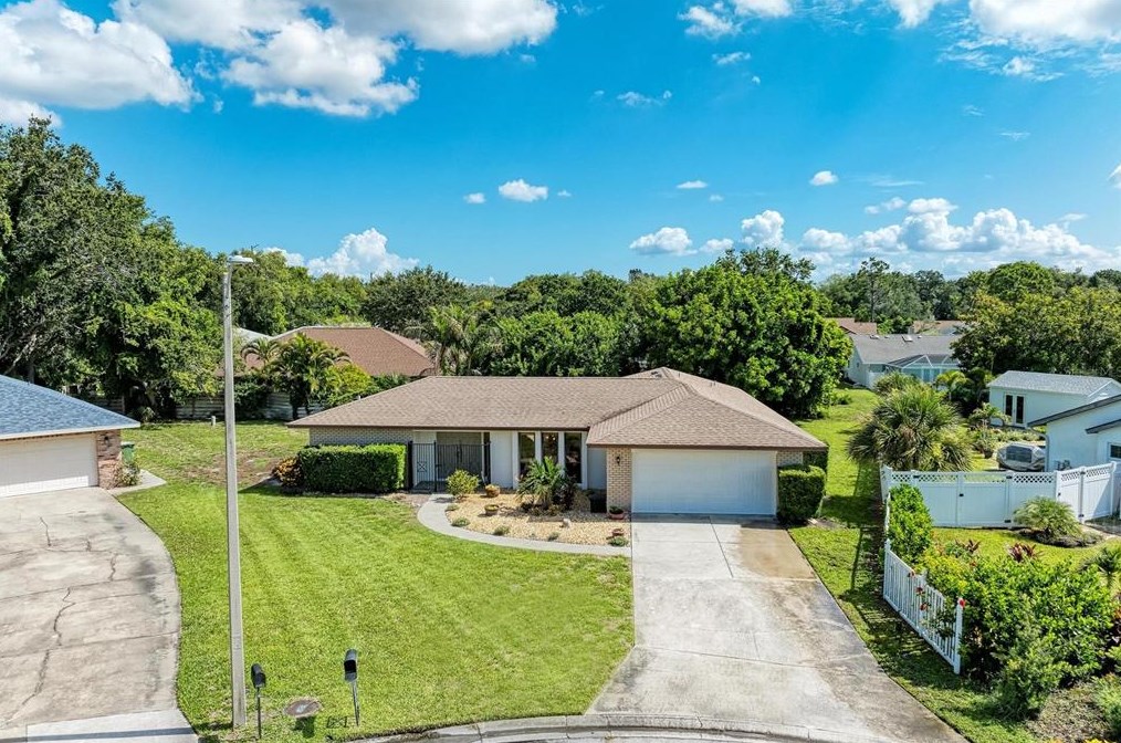6808 Heritage Ln, Bradenton, FL 34209-7450