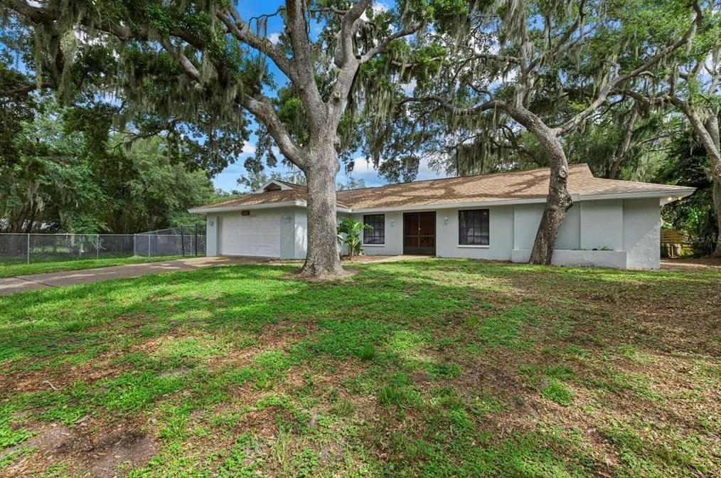 1615 Maple St, Nokomis, FL 34275