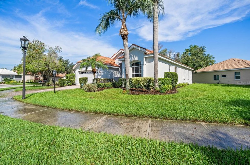 5201 Highbury Cir, Sarasota, FL 34238