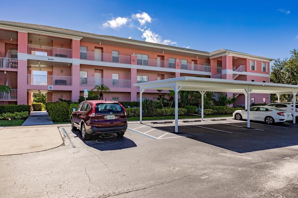 2040 Willow Hammock Cir #105, Punta Gorda, FL 33983