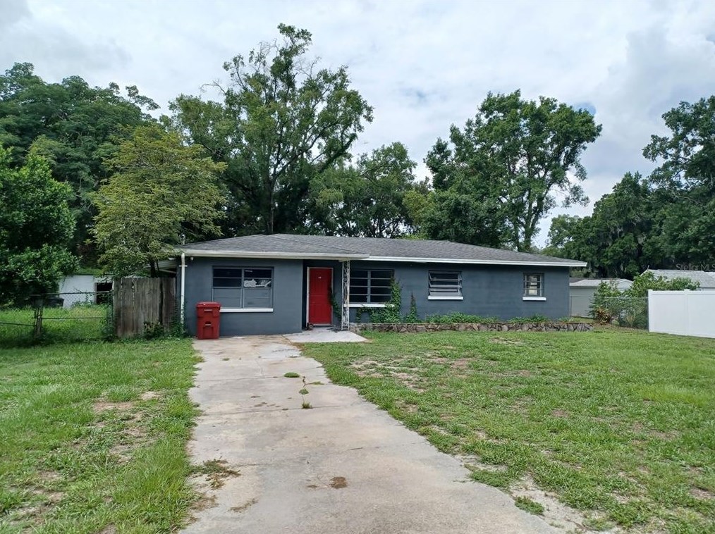 1903 E Spencer St, Plant City, FL 33563