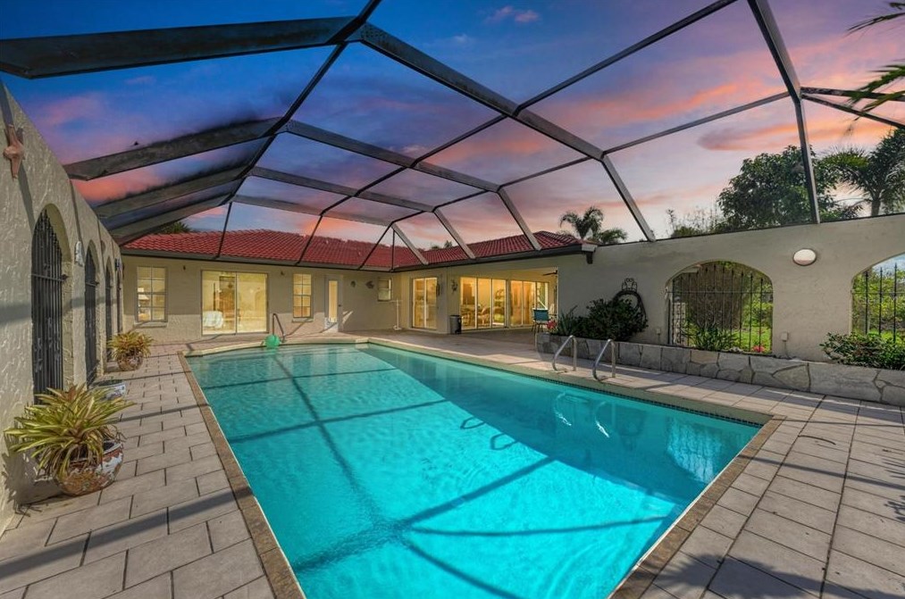 1860 Mission Valley Blvd, Nokomis, FL 34275