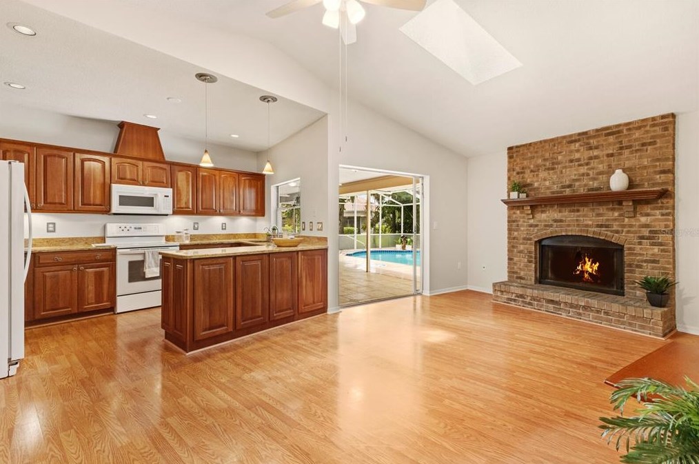 4959 80th Avenue Cir, Sarasota FL  34243-4916 exterior