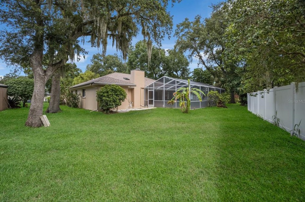 4959 80th Avenue Cir, Sarasota FL  34243-4916 exterior
