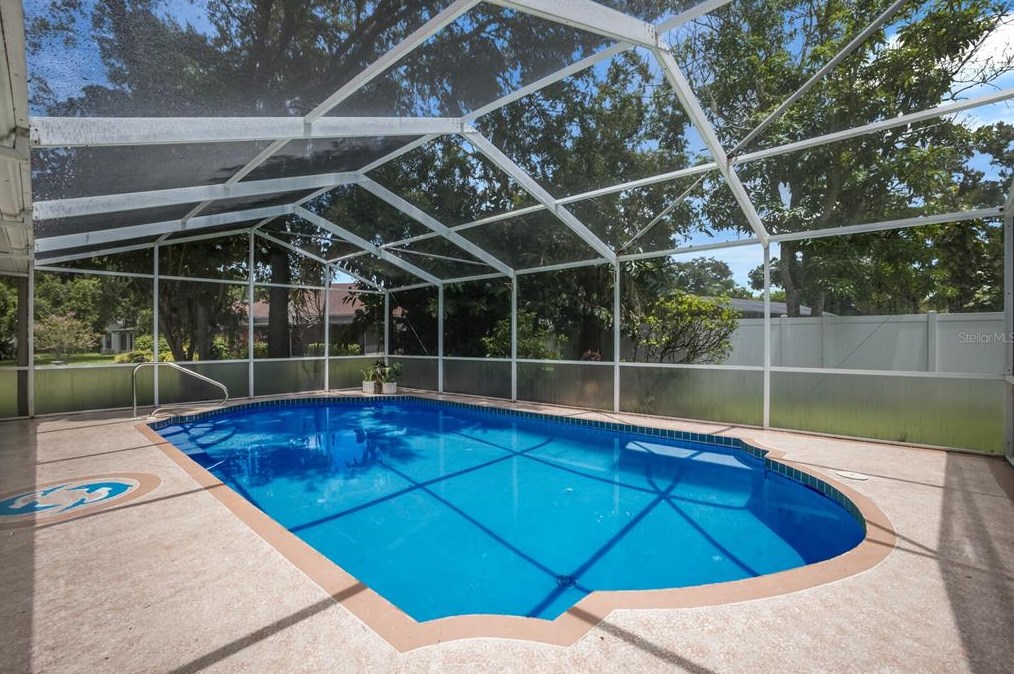 4959 80th Avenue Cir, Sarasota FL  34243-4916 exterior