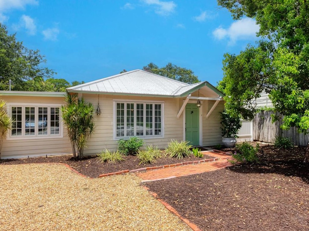 1681 Bahia Vista St, Sarasota, FL 34239-2141