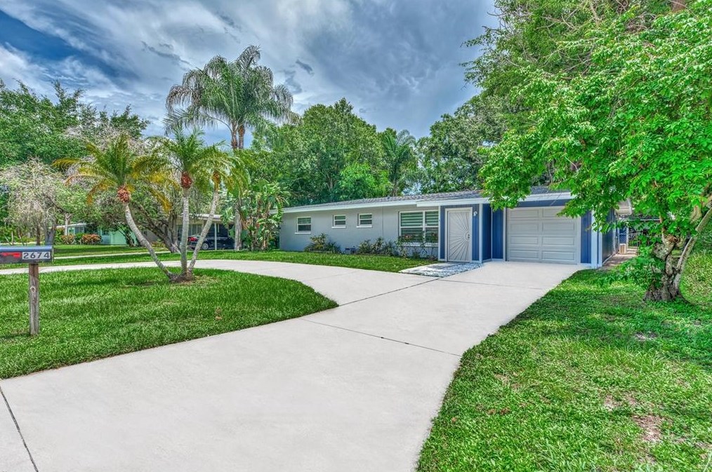 2674 Novus Pl, Sarasota, FL 34237