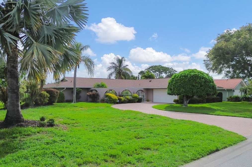 4713 Greencroft Rd, Sarasota, FL 34235