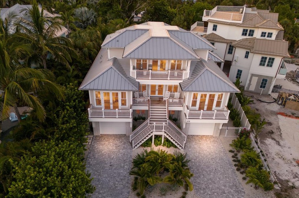 102 75th St, Holmes Beach, FL 34217