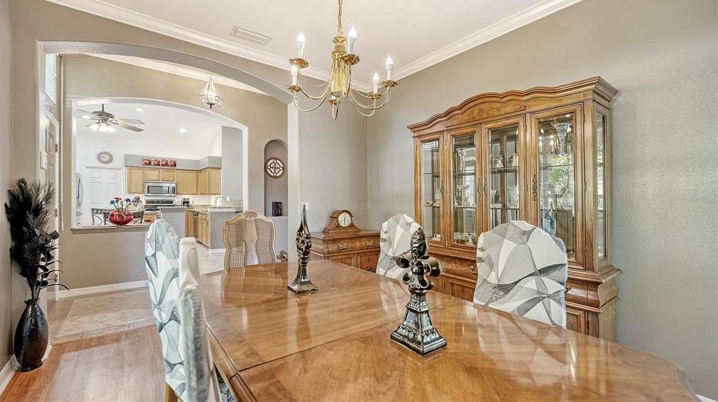 5147 Creekside Trl, Sarasota FL 34243-3879 exterior