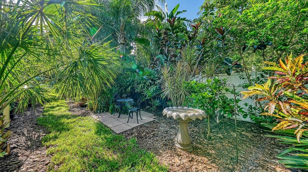 5147 Creekside Trl, Sarasota FL 34243-3879 exterior