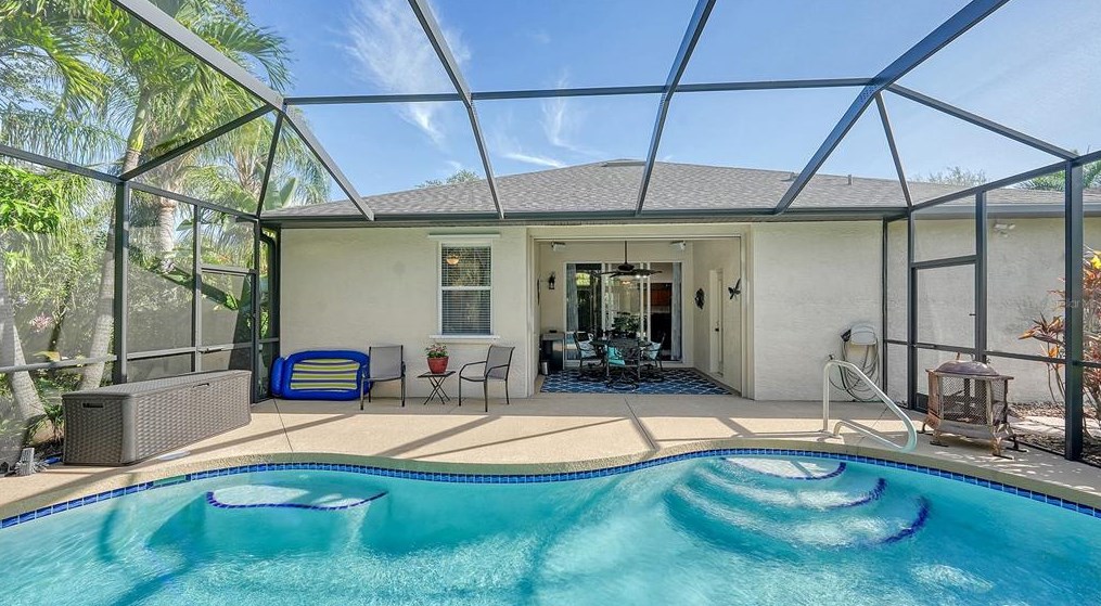5147 Creekside Trl, Sarasota FL 34243-3879 exterior