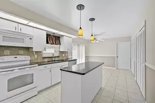 4223 Murfield Dr E, Bradenton, FL 34203 - Photo 18