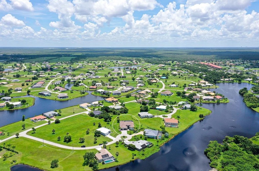 17390 Yosemite Ct, Punta Gorda, FL 33955